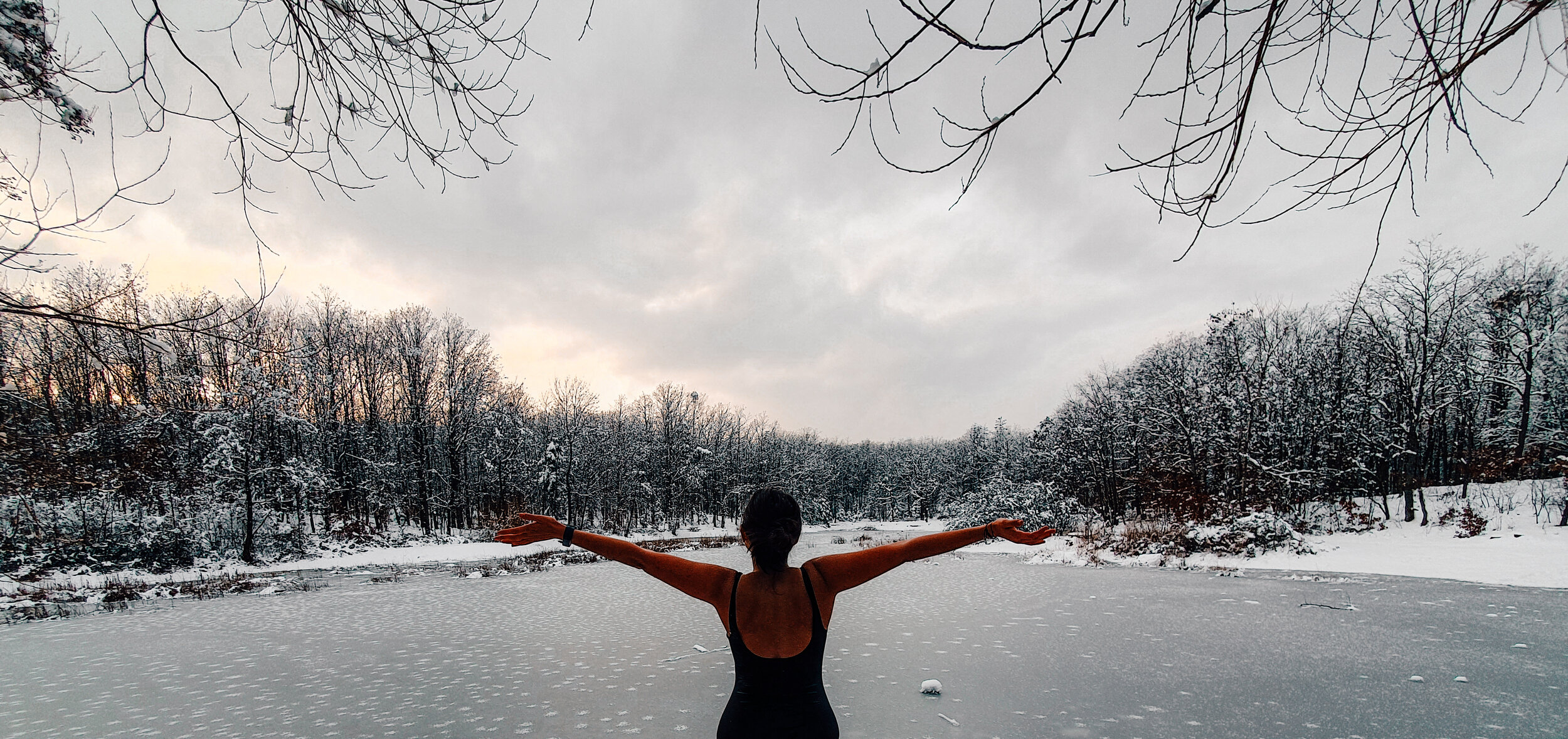 Discover 10 easy practices for a balanced life (decrease stress, anxiety, and distraction)